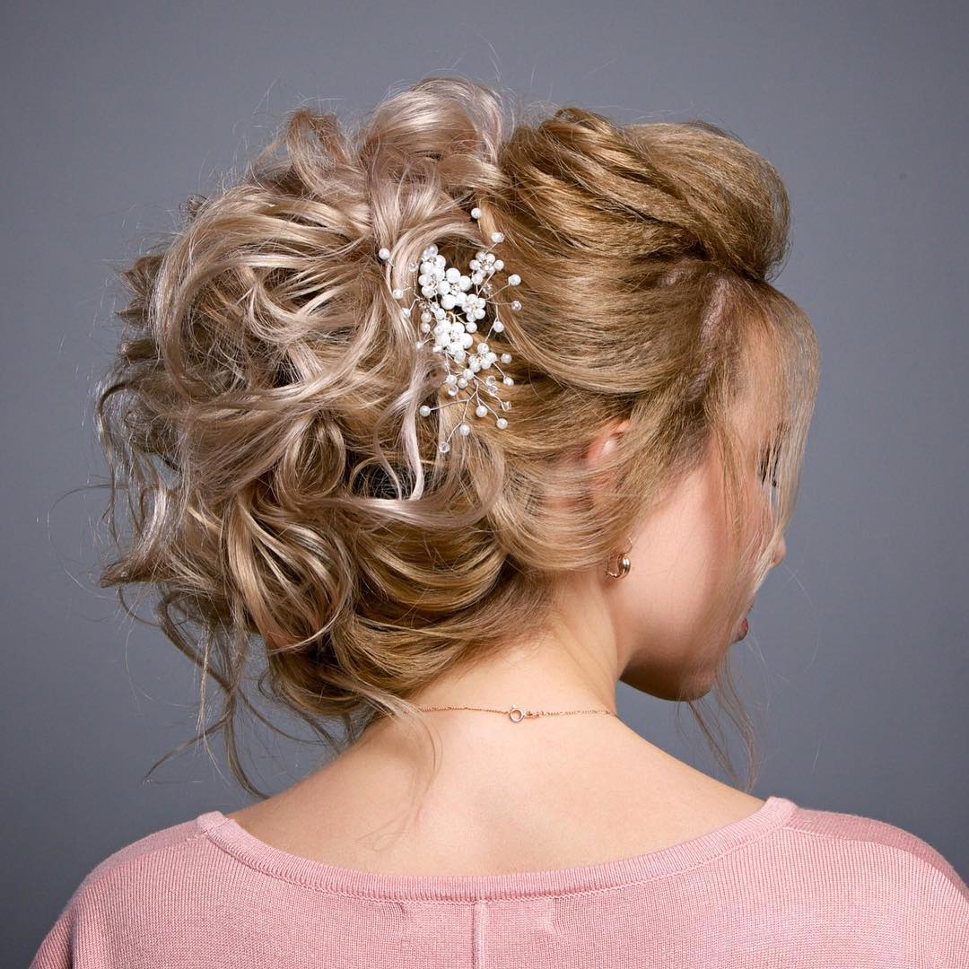 I created this hairstyle during a workshop at @art4studio in Minsk (organized by @mkartbeauty, decoration by @m_eysmont). What do you think of this style? ? #weddinghairstyle #hairstyle #stylistkiev @hair_tour @hair_journal in Sand Diego, CA