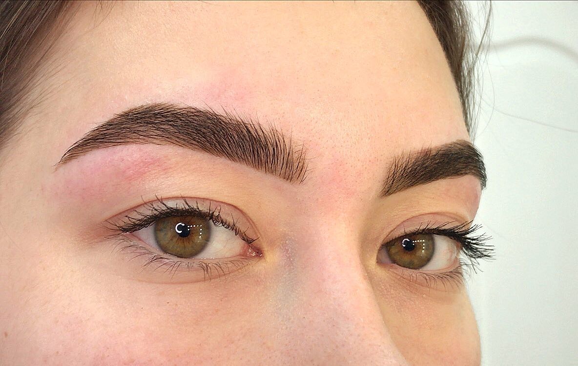 The dye doesn't hold.  
What affects the longevity of eyebrow coloring?  
? skin preparation  
? condition of the hairs  
? chosen dye, amount of PPD (urzol)  
? individual skin ability to expel pigment  
? skin type  
? coloring technique, processing time, and shade  

How quickly does the dye/henna wash off your skin?  
Whoever guesses the dye in the photo will receive a bonus ? likes, a subscription, and a mention in stories ✅  

To book procedures, please contact via Viber; the number is listed in the profile bio.  
#browartistcomforttown #browskt #comforttown #leftbank #rusanovkabrows #bereznyakibrows in Sand Diego, CA