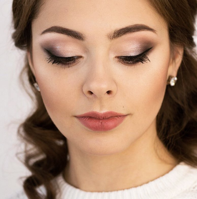 Makeup and hairstyle by: @vika_komarik viktoriamakeup.com Model: @olyashok2308 ???⭐️ #makeup #mua #muah #weddingmakeup #makeupartist #kyivmakeupartist #comforttown #boomshowroom #hairstyle #curls #stylist #kyivstylist #hair #anastasiabeverlyhills #inglot #mufe #mufehd @anastasiabeverlyhills @inglot_cosmetics in Sand Diego, CA