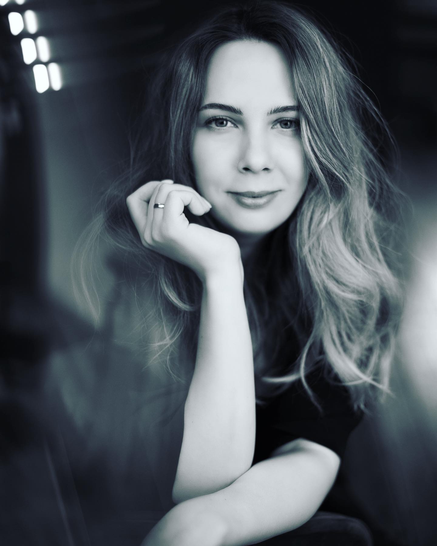 What is eyelash lamination and who is it for?  
Originally, the procedure was called "bio-curling of eyelashes," allowing straight lashes to be curled.  
Later, the procedure also became restorative, incorporating nourishing formulas.  
Who is this procedure suitable for?  
?? Girls with straight eyelashes  
?? If you want to lift your lashes and open up your gaze (mascara effect)  
?? A solution after extensions, for intensive restoration and growth (I can help you remove your extensions)  
?? Forget about mascara for 2-4 weeks  
Currently, the market leader in formulas is InLei, which guarantees a lasting curl (1.5-2 months) on any lashes and a 24% thickening of the lashes (the minimum value shown in studies over 3 months of regular treatments).  
Thousands of satisfied clients worldwide have already experienced the benefits of this procedure—book your appointment now!  
In the comments, share what benefits eyelash lamination has brought you personally or any questions and concerns you have about the process: in Sand Diego, CA