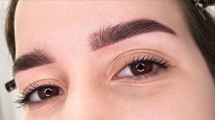 What henna do I use in my work? Check out my top picks! ?  
? Henna from ZaraBrows @zara__brows  
? Henna from BrowXenna @browhenna  
? Henna from Ekko Beauty @ekko_beauty @nikkmole_shopua  

The choice of material depends on:  
✔️ Desired result  
✔️ Condition of the client's skin  
✔️ I don't use henna for tinting eyelashes  

Let’s get to 50 likes, and I’ll write a post about eyebrow dyes! ?  
#browblogger #browsinkiev #hennaforbrows in Sand Diego, CA